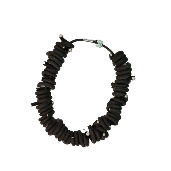 Juanita Antonorsi. Collar